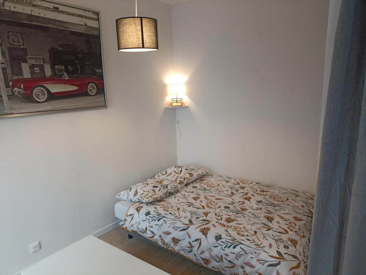 Апартаменты Studio Cosy Avec Terrasse Et Jardin Флуарак Экстерьер фото
