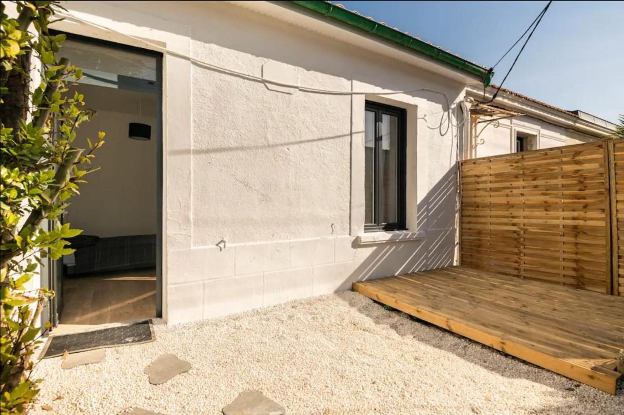 Апартаменты Studio Cosy Avec Terrasse Et Jardin Флуарак Экстерьер фото