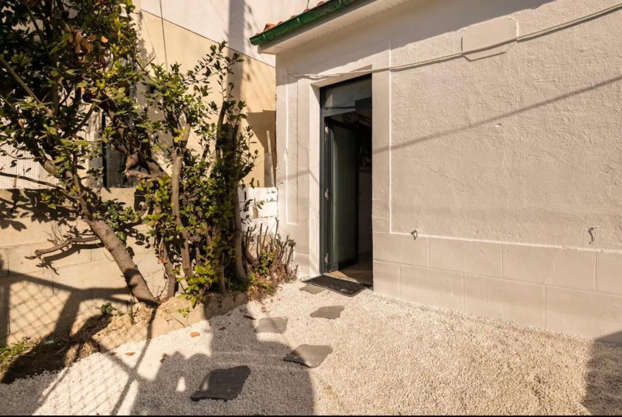 Апартаменты Studio Cosy Avec Terrasse Et Jardin Флуарак Экстерьер фото